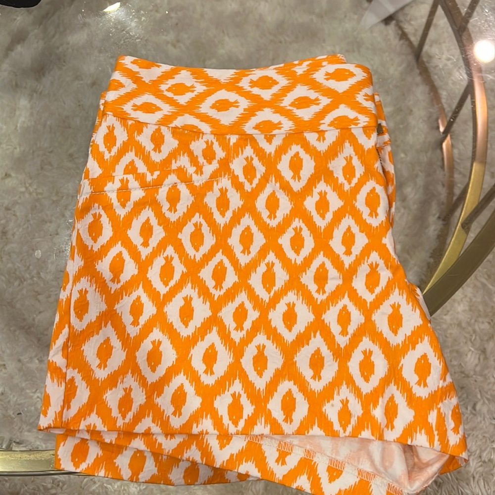 Bright, fun lilly pulitzer short! Lightly worn. Fun fish print for summer!